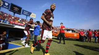 Arturo Vidal fue aclamado por los hinchas en la previa del choque de Flamengo ante Avaí