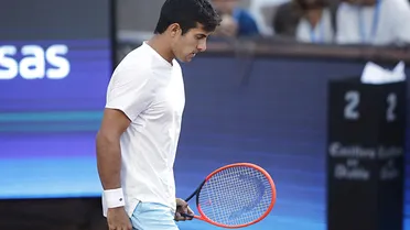 Cristian Garin cayó inapelablemente frente a Sebastián Báez y se despidió del Chile Open