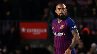 Arturo Vidal acompaña a Barcelona en su importante duelo con Girona por la liga española