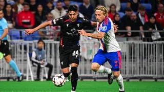 Pide camiseta: Osorio destaca en la caída del Crystal Palace por Europa League