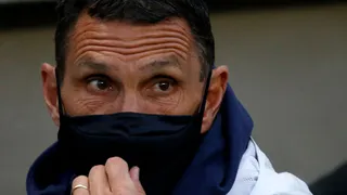 Gustavo Poyet: Estoy preocupado por el hecho de perder tres partidos seguidos