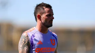 Sigue la incertidumbre: la razón por la que Octavio Rivero aún no se opera en la U de Chile