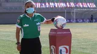 Arbitra María Belén Carvajal será la primera mujer en dirigir un partido de la B