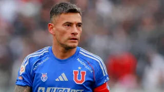 DT nacional sobre Charles Aránguiz: “Pudo jugar en Real Madrid o Barcelona, fue más que Busquets”