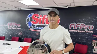 Sifup recibió la “visita ilustre” de Alexis Sánchez: “Gracias por compartir los mismos ideales”