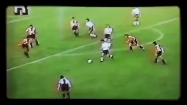 Se cumplieron 27 años del casi golazo de tijera de Hugo Rubio tras centro de rabona de Borghi