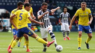 West Bromwich igualó con Birmingham y le puso presión a Leeds de Bielsa en la Championship