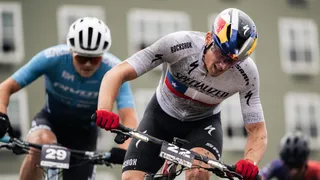 Martín Vidaurre alista su última carrera del circuito mundial de MTB