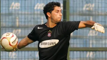 ¿Cuántos partidos jugó Johnny Herrera en Corinthians?