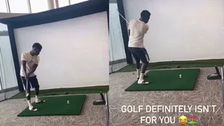 Harry Maguire se burló de su compañero Bukayo Saka por fallidos intentos practicando golf