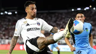 Hinchas de Colo Colo pasaron “del amor al odio” con Javier Correa