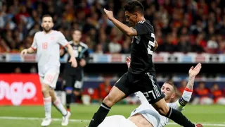 Maximiliano Meza se llenó de críticas por pedirle la camiseta a Sergio Ramos