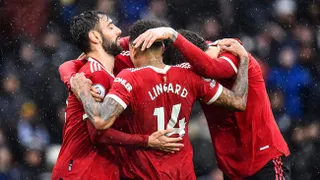 Manchester United se afirmó en la Premier con sufrido triunfo sobre el Leeds de Marcelo Bielsa