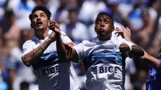 U Católica se mueve para la Libertadores: asegura a una de sus figuras para el 2026
