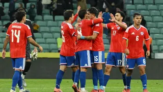 Dio frutos la gira por Rusia: Chile cierra su 2025 recuperando terreno en el ranking FIFA