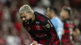 Gabigol fue castigado por usar la camiseta del Corinthians