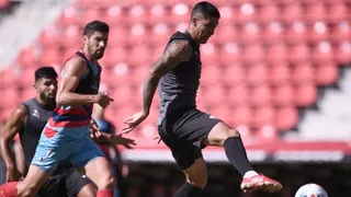 Pablo Hernández anotó un golazo en empate amistoso de Independiente contra Arsenal