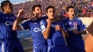 El llamado a respetar distancia social recordando golazo de Angelo Henríquez a Colo Colo