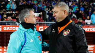 El DT campeón de Primera que tendrá que esperar para debutar en la B