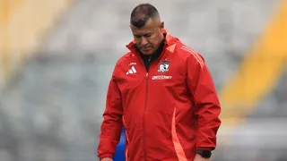 Oficial: Almirón se va de Colo Colo tras goleada sufrida ante U Católica