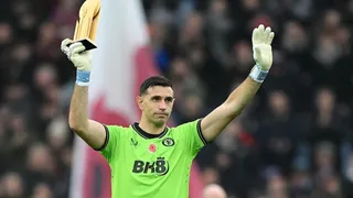 Aston Villa del “Dibu” Martínez se acercó la parte alta de la Premier tras batir a Fulham