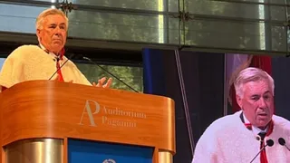 Doctor Carlo: Ancelotti recibió “honoris causa” de la Universidad de Parma