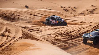 Francisco “Chaleco” López estiró su ventaja como líder de prototipos ligeros en el Dakar