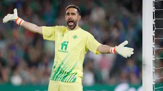 Betis de Pellegrini y Bravo se complicó con las expulsiones y empató en el derbi con Sevilla