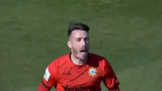 A lo Nicolás Peric: Arquero portugués marcó un gol desde su arco