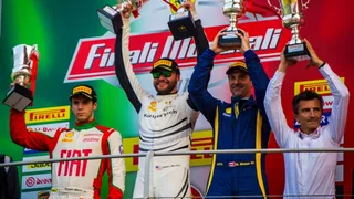 Benjamín Hites fue segundo en la Final 1 del Ferrari Challenge
