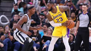 LeBron James superó a Dirk Nowitzki en el sexto lugar de anotadores históricos en la NBA