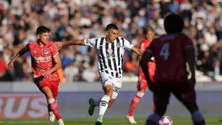 Ulises Ortegoza: La sorpresa de La Roja que debutó a los 21 años en el profesionalismo