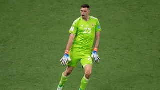 Emiliano “Dibu” Martínez se alzó con el trofeo Guante de Oro