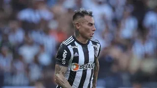 Eduardo Vargas fue sustituido en nueva derrota de Mineiro