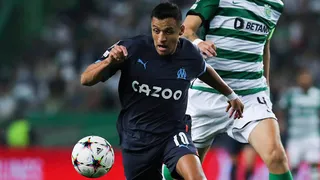 Alexis Sánchez igualó a Arturo Vidal como máximo goleador chileno en la Champions