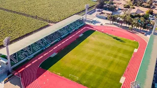 Jugadores de La Pintana Unida se enfrascaron en pelea con sus hinchas tras descender a Tercera B