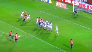 Romero anotó un golazo por debajo de la barrera e Independiente clasificó en la Copa de la Liga