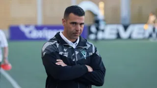 “No nos representa”: Hinchas de Wanderers encaran a jugadores y exigen la salida del DT