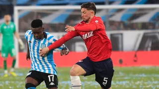 Felipe Loyola se niega a hablar como argentino y “chileniza” a compañeros