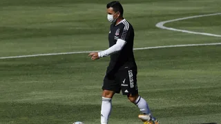 Paredes, Fernández, Valdivia, Barroso y otros cuatro jugadores no siguen en Colo Colo