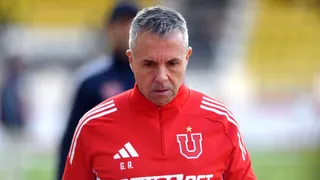 Gran alarma en U de Chile: Figura del equipo sintió una molestia a minutos de jugar con Guaraní