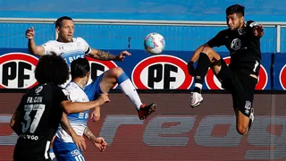 La “guerra” de reclamos de las cuentas oficiales de la UC y Colo Colo por el arbitraje