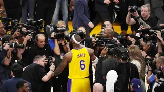 LeBron superó a Abdul-Jabbar y es el máximo anotador en la historia de la NBA