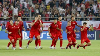 Manchester City levantó su primer título en la Supercopa de Europa a costa de Sevilla