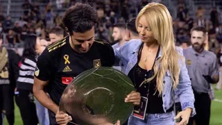 Carlos Vela estableció récord goleador en la MLS con “hat-trick” ante el equipo de Diego Rubio