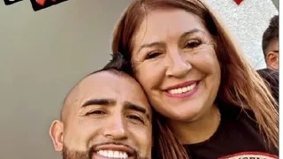 Mamá de Arturo Vidal: Está muy motivado, con muchas ganas y fe
