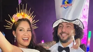 Maximiliano Falcón contrajo matrimonio en Uruguay y lució vestimenta de Colo Colo
