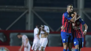 U. de Chile acusó la falta de oficio y se despidió de la Libertadores tras caer ante San Lorenzo