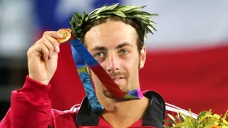 Campaña busca poner una estatua de Nicolás Massú en el Estadio Nacional