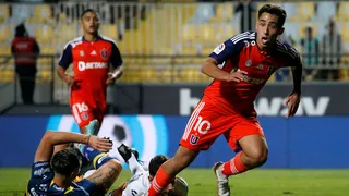 Lucas Assadi finalizó un tremendo contragolpe de la U y anotó el segundo contra Everton